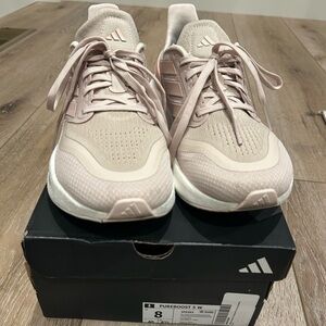 Women’s Adidas Pure Boost 5 Running shoe Size 8